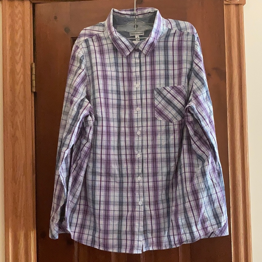 Crofts & Barrow Women’s Button Down Shirt